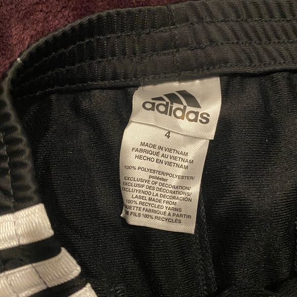 4T adidas tracksuit - Picture 13 of 14